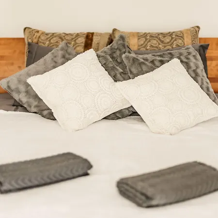 Piedmont - Loftaffair * קרקוב