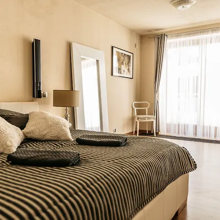 Piedmont - Loftaffair * קרקוב